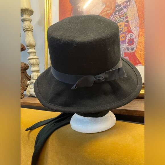 Street Smart by Betmar Black Wool Scarf Hat, EUC main image 5